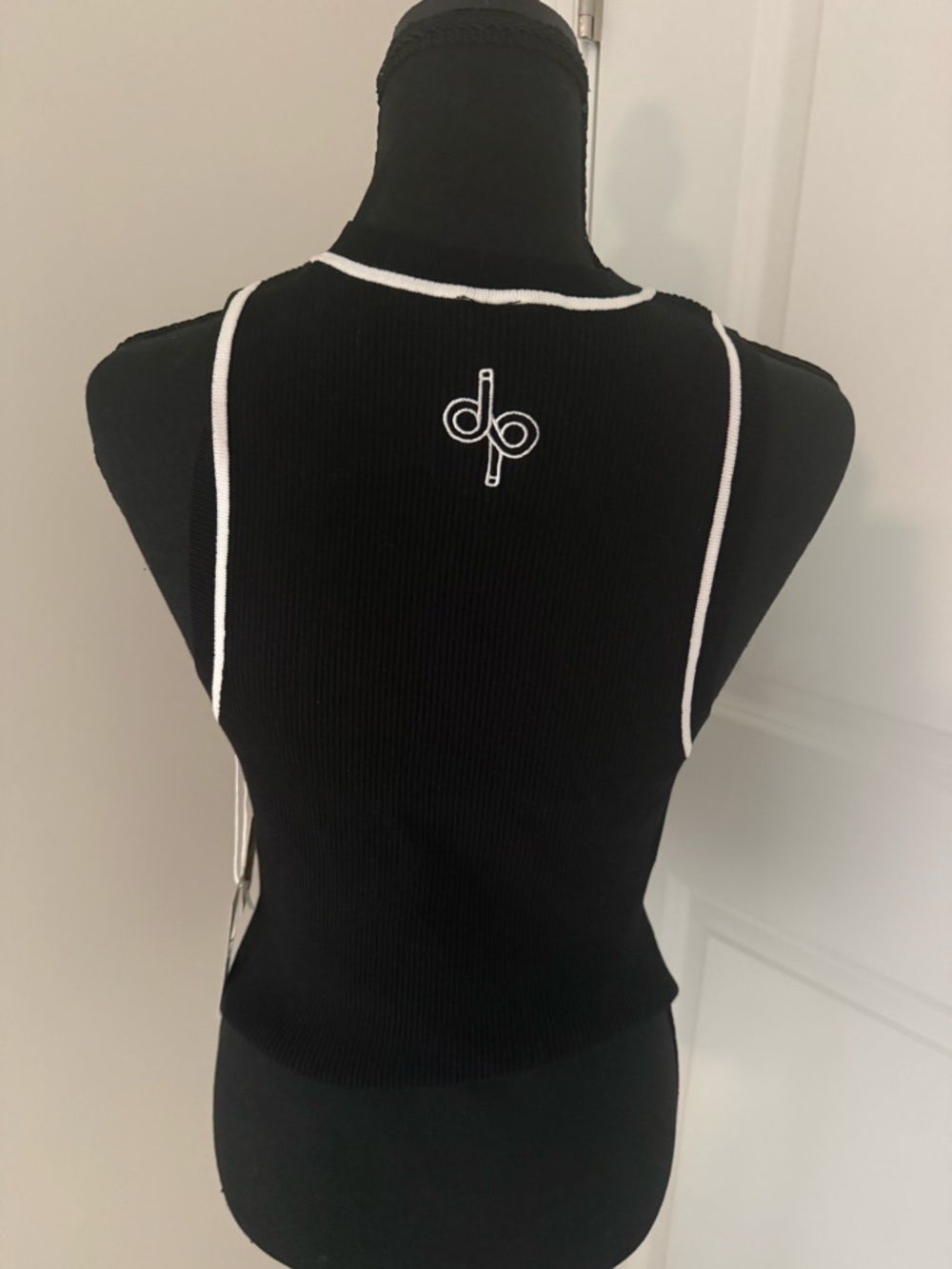 NWT Daily Practice  by Anthropologie High Neck Crop Top Size Med - Picture 5 of 6